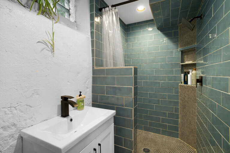 Read more about the article Fixer-Upper Homes: Exploring the Benefits and Challenges for Homebuyers